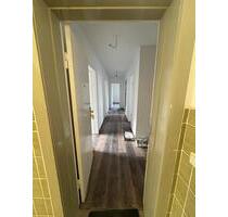 Erstbezug nach Sanierung mit Balkon und Garage - Neumünster