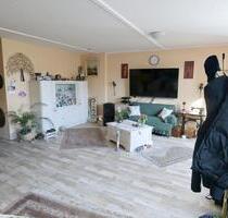 (Wohn)Liebe auf den ersten Schritt ist dieses zum monatlichen Warmmietwert erwerbbare, voll möblierte SofortEIGENTUM als Einfamilienhaus