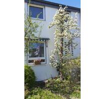 Reihenhaus mit Garten in top Lage und Garage in Großburgwedel