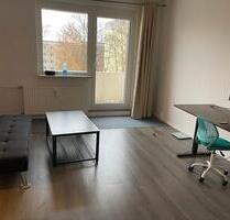 Gemütliche 1,5 Wohnung möbliert mit Balkon 2 OG** zu Untermiete** - Gera Bieblach-Ost