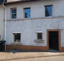 kleines Haus mit Garten - 750,00 EUR Kaltmiete, ca.  85,00 m² in Trier (PLZ: 54290)