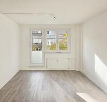 Schöne, helle 2-Zimmer-Wohnung mit Balkon - Halle (Saale) Damaschkestraße