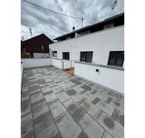 Moderne 3,5 Zi.-Wohnung mit 27 qm Dachterrasse - Nürtingen
