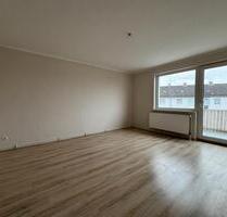 Gepflegte 3-Zimmer-Wohnung mit Balkon & Einbauküche in Altgarbsen