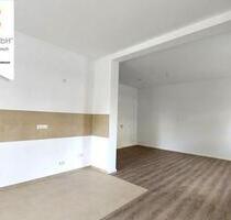 Frisch sanierte 3-Raumwohnung in schönem Mehrfamilienhaus wartet auf Sie! - Heidenau