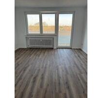 Kernsaniertes Appartment m. Balkon, in zentr. Lage in Krefeld