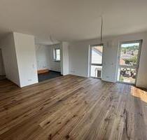 Neuwertige, seniorengerechte 3- Zimmerwohnung in bester Lage von Groß-Umstadt