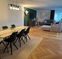 Wunderschöne 4,5-Zi-Wohnung im Haubenschloss - Kempten (Allgäu)