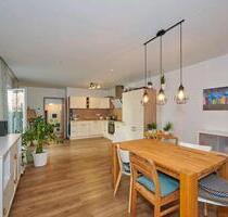 Schöne Innenstadt 4-Zimmer-Wohnung - 132m² mit großer Terrasse - Straubing