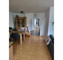 2 Zimmer Einbauküche Balkon Parkplatz EG Wohnung - Bietigheim-Bissingen