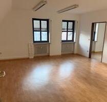 Helle Dachwohnung im Herzen von Gundelfingen a.d. Donau – 79m² - Gundelfingen an der Donau