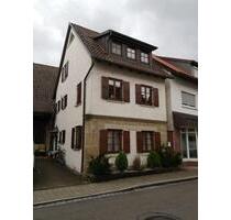 Wunderschönes Häushen mit Zwei Einheiten Provisionsfrei !!! - Neckartenzlingen