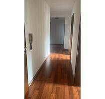 Helle 3,5 Zi. DG-Wohnung mit EBK in 3-FH -Ruhige Lage! - Weiden in der Oberpfalz