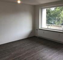 Renovierte 2,5-Zimmer-Wohnung mit Balkon - Lübeck Sankt Jürgen
