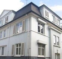Altbaucharme trifft moderne Ausstattung – großzügige EG-Wohnung mit Gäste-WC - Wetzlar Altenberger Straße
