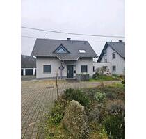 Neuwertiges Einfamilienhaus - 575.000,00&nbsp;EUR Kaufpreis, ca.&nbsp; 184,00&nbsp;m&sup2; in Ralingen (PLZ: 54310)