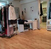 Schneiderei zur Übernahme - 4.000,00 EUR Kaltmiete, ca.  50,00 m² in Filderstadt (PLZ: 70794)