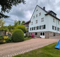 2-Raumwohnung in Lengenfeld - 800,00 EUR Kaltmiete, ca.  65,00 m² in Lengenfeld (PLZ: 08485)