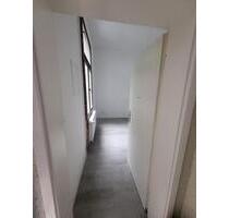 Gemütliche 1-Zimmer-Wohnung mit hoher Decke in Wuppertal-Elberfeld