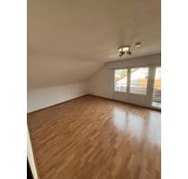 3 Zimmer Wohnung + Balkon (Fellbach)