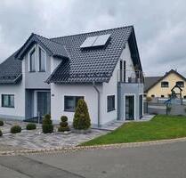 Einfamilienhaus freihstehend mit Doppelgarage - Dahlem