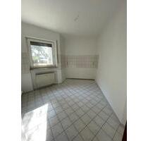 Wohnung zu vermieten - 320,00 EUR Kaltmiete, ca.  64,00 m² in Glauchau (PLZ: 08371)