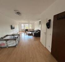 Stilvolle 3-Raum-Wohnung mit Balkon und Einbauküche in Erkrath
