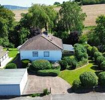 Charmantes Einfamilienhaus mit großem Garten und Doppelgarage - Bodenwerder