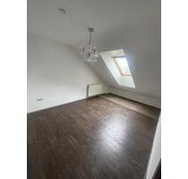 Helle 3-Zimmer Dachgeschosswohnung in 68782 Brühl