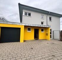 KfW-55 Einfamilienhaus mit Einliegerwohnung, Garage & Weitblick - Neckarsulm