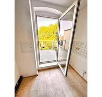 GROSSERNBALKON FERNBLICK RUHIGE LAGE LICHTDURCHFLUTET - Weißenfels
