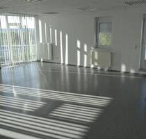 Moderner Schulungsraum mit Dachterrasse und herrlichem Ausblick zu vermieten! - Rodewisch