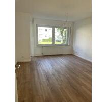Stilvoll wohnen - 4 ZKB mit Balkon & Einbauküche - Wiesbaden Mainz-Amöneburg