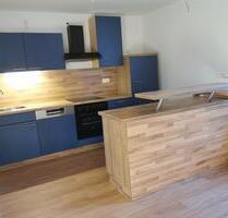 Schöne große 3-Zimmer-Wohnung mit Bad und EBK - Wilkau-Haßlau