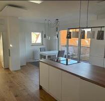 Lichtdurchflutetes, modernes DG-Appartement im Zentrum von AA - Lauchheim