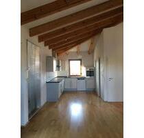 Hochwertig gepflegte 4 Zimmer Wohnung mit Balkon in Riedstadt