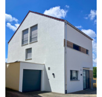 Klassisch-moderne Architekten-Doppelhaushälfte in Waghäusel