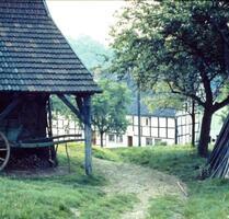 Wohnung in Fachwerkhaus - 123,00 EUR Kaltmiete, in Neunkirchen-Seelscheid (PLZ: 53819)