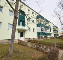 2-Raum-Wohnung im Grünen! - 325,00&nbsp;EUR Kaltmiete, ca.&nbsp; 49,60&nbsp;m&sup2; in Riesa (PLZ: 01589)