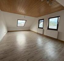 Helle 2-Zimmer Dachgeschosswohnung in ruhiger Lage - Gaildorf