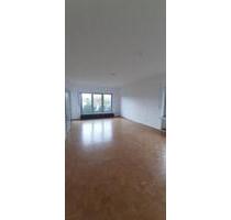 Großzügige und helle Erdgeschosswohnung zentral in Homberg gelegen - Homberg (Efze)