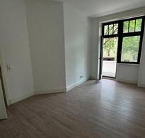 Freundliche Altbauwohnung mit zwei Balkonen in Wiesbaden-Westend