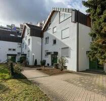 Ihr Platz an der Sonne: Gemütliche 2-Zimmer-Wohnung mit entspannter West-Loggia - Kornwestheim