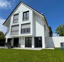NEUBAU-Traumhaus mit gehobener Ausstattung * Einbauküche * Garage * Stellplatz - Neusäß