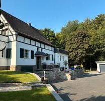 Haus in Rösrath-Forsbach - 750.000,00 EUR Kaufpreis, in Rösrath (PLZ: 51503)