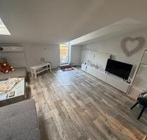 Moderne 2-Raum-Dachgeschosswohnung in Bernburg – hell, stilvoll & klimatisiert - Bernburg (Saale)