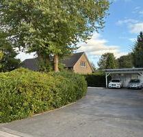 Großzügiges Einfamilien-Wohnhaus auf großem Grundstück - Rheda-Wiedenbrück