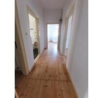 Neu sanierte 3-Raum-Wohnung, zentrumsnah - Sonneberg
