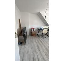Wg Zimmer oslebshausen - 450,00 EUR Kaltmiete, ca.  100,00 m² in Bremen (PLZ: 28239) Gröpelingen