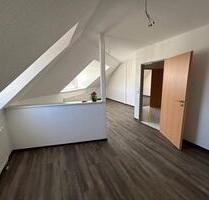 Frisch renovierte, geräumige Wohnung zu vermieten - Bernburg (Saale)